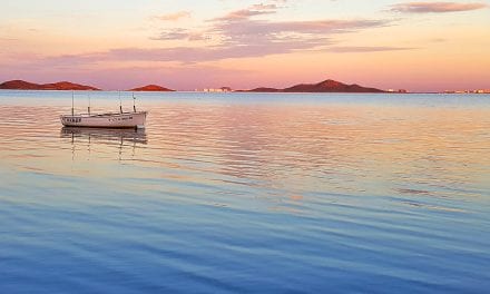 Beneficios al bañarse en aguas del Mar Menor