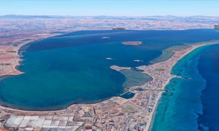 El hombre de las aguas propone un reto solidario y pretende  dar la vuelta al Mar Menor, y hacerlo a ciegas.