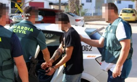 Roban en una gasolinera de San Javier y se dan a la fuga