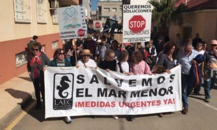 Los vecinos de Los Alcázares se manifiestan por el Mar Menor