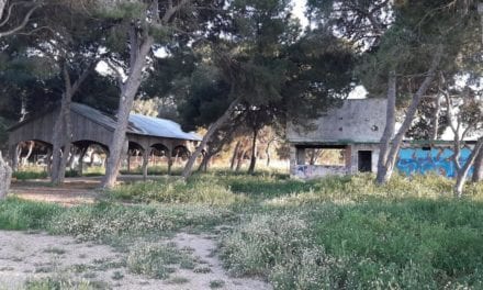 En una discoteca abandonada de San Javier seis jóvenes haciendo una fiesta con bebidas