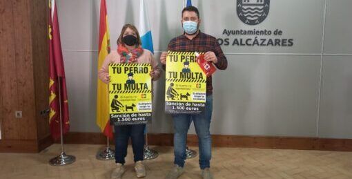 Campaña de concienciación sobre la retirada de excrementos y orines de perro de la vía pública en Los Alcázares