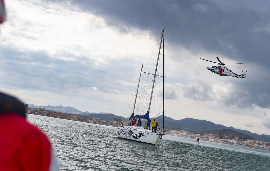 Salvamento Marítimo elige el Mar Menor para simular una gran emergencia